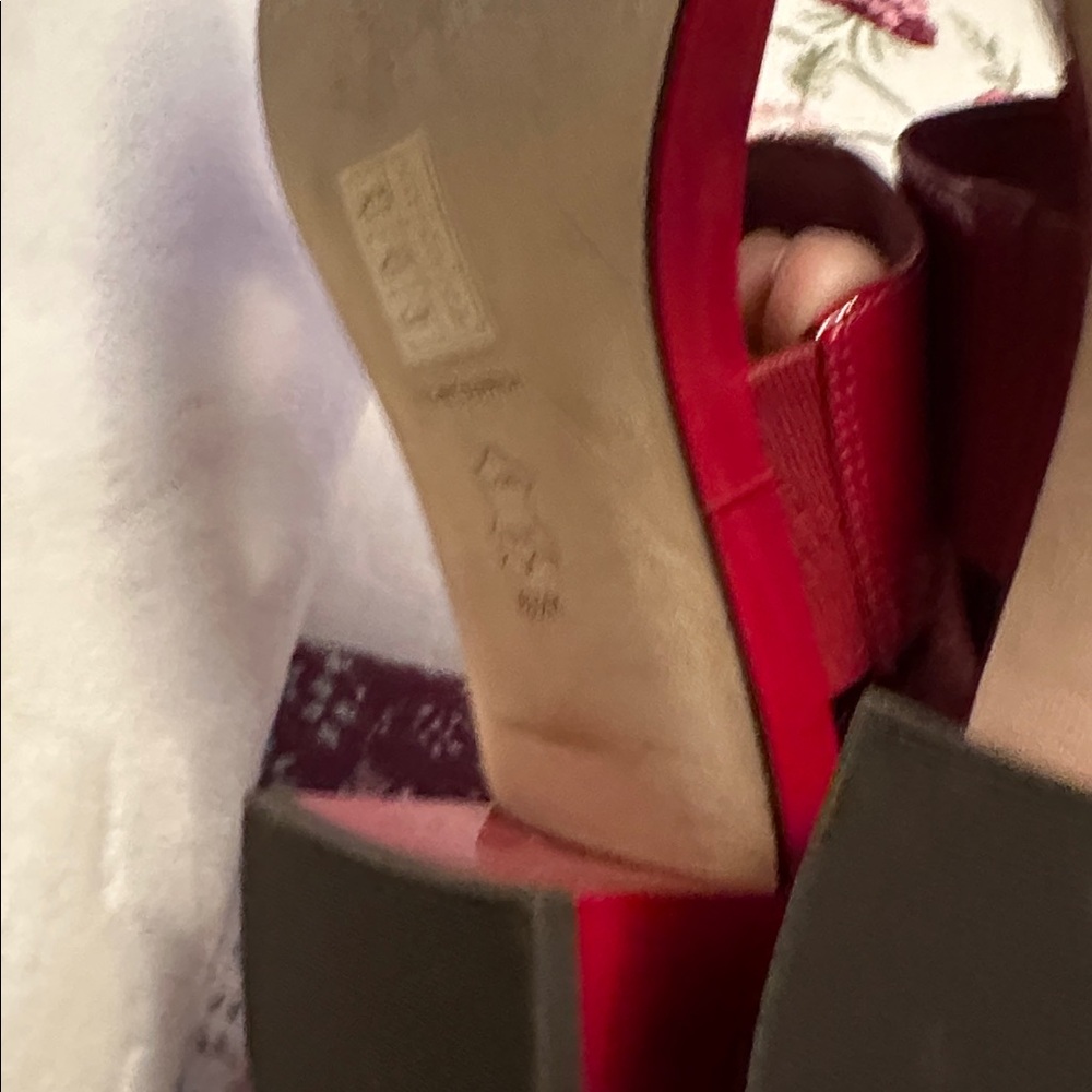 Tory Burch Glossy Red Sandals with Gold Emblem - Picture 6 of 6